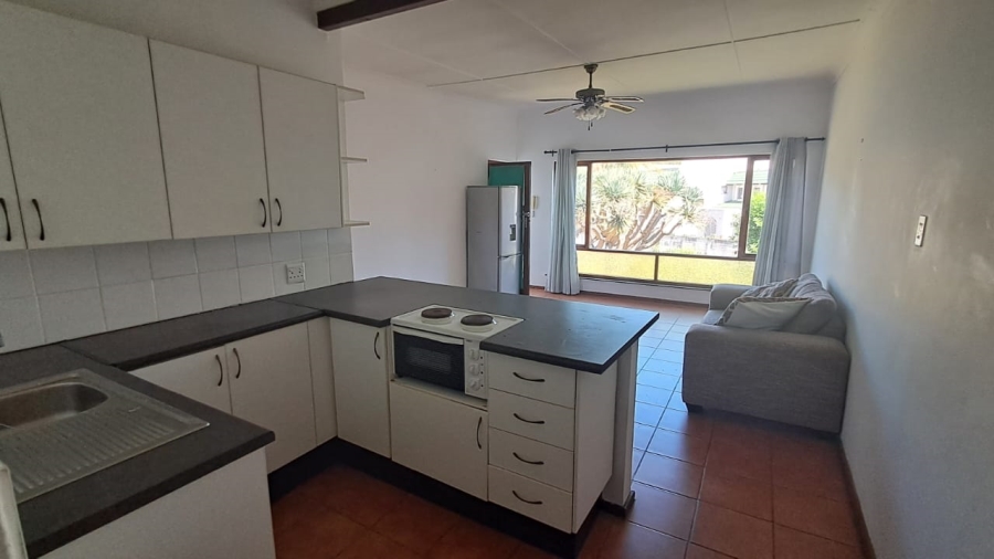 To Let 1 Bedroom Property for Rent in Beacon Bay Eastern Cape